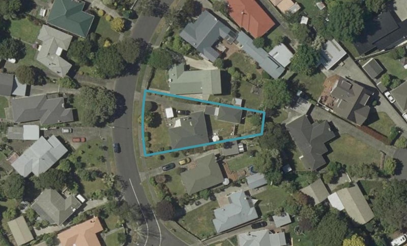 17 Parkland Crescent, Terrace End, Palmerston North - Carousel 1