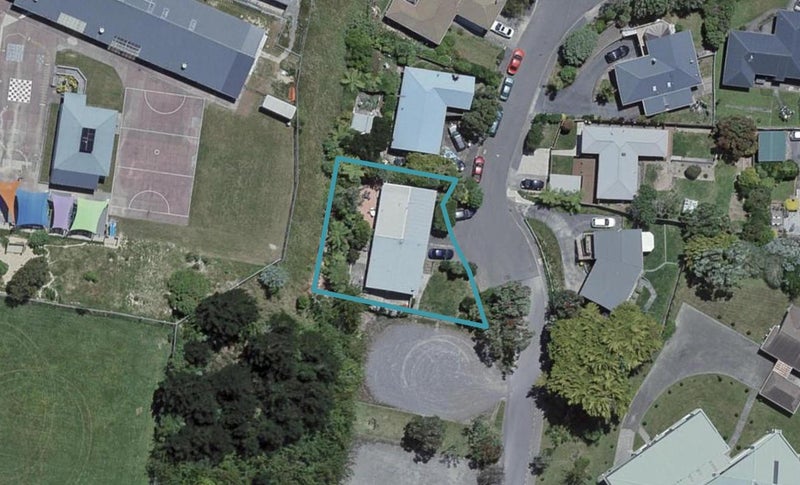 2/30 Trebann Street, Paparangi, Wellington - Carousel 1
