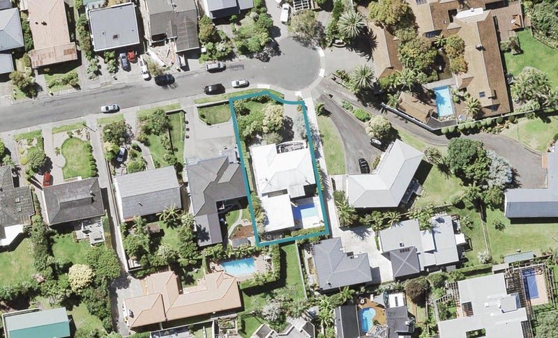 13 Red Bluff Rise, Campbells Bay, Auckland - Carousel 1