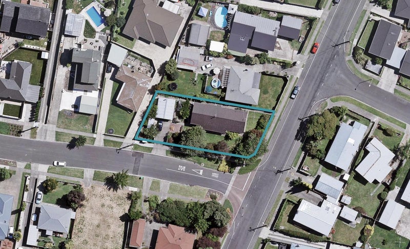 30 Howard Road, Taradale, Napier - Carousel 1