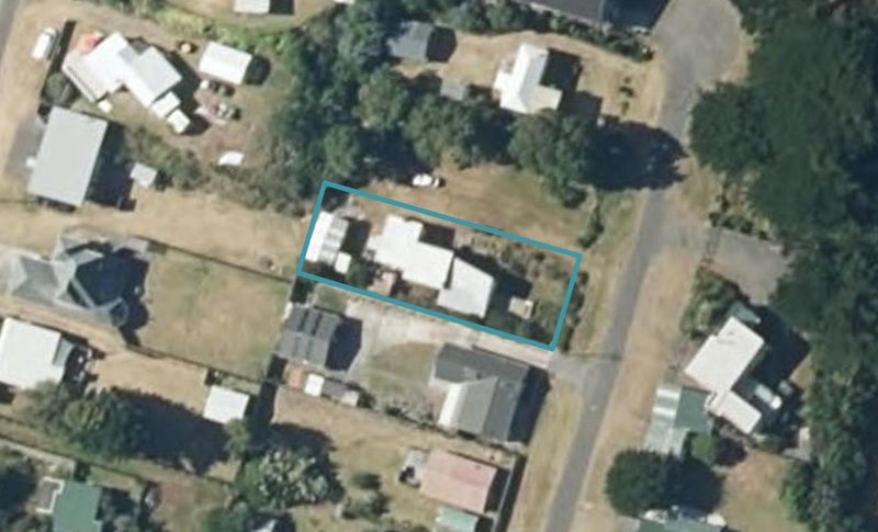 12 Dustin Street, Foxton Beach, Foxton - Carousel 1