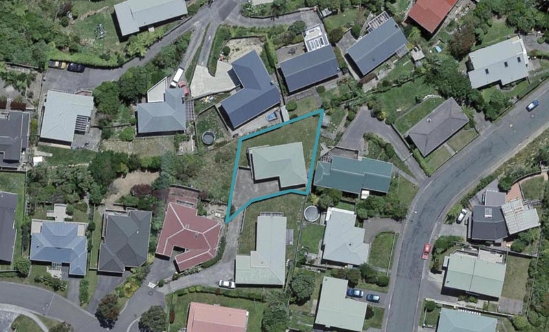 16A Pelorous Street, Paparangi, Wellington - Carousel 1