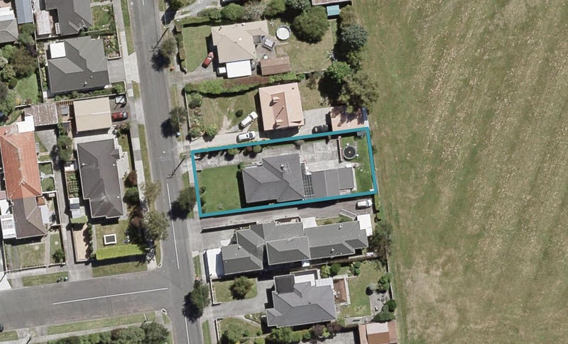 12 Whitley Avenue, Ebdentown, Upper Hutt - Carousel 1