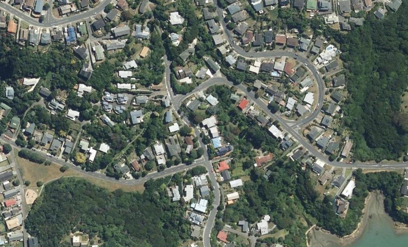 88 Mana View Road, Paremata, Porirua - Carousel 1