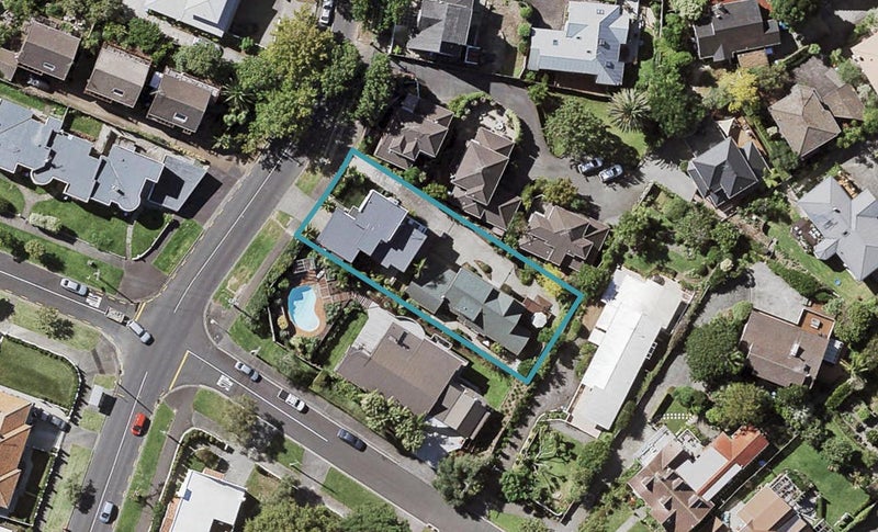 2/54 Patteson Avenue, Mission Bay, Auckland - Carousel 1