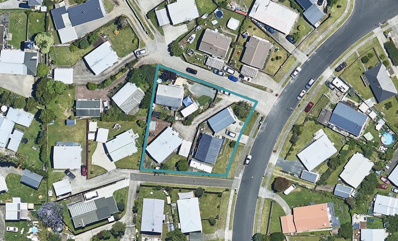 11B Longstead Avenue, Papamoa Beach, Papamoa - Carousel 1