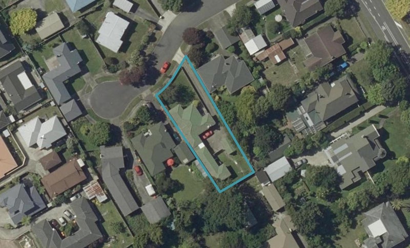 7 Chester Crescent, West End, Palmerston North - Carousel 1