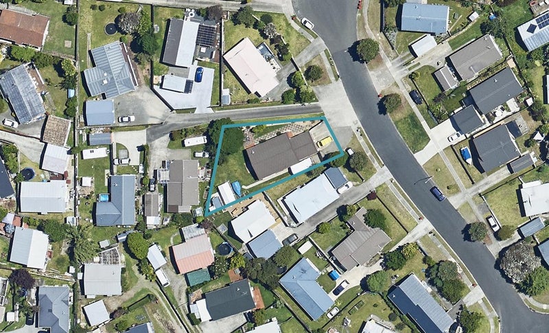 7 Belray Place, Papamoa Beach, Papamoa - Carousel 1