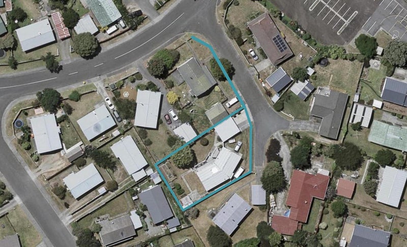 4 Abbott Court, Paraparaumu - Carousel 1