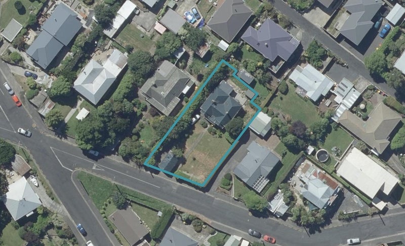 12 Wairoa Street, Kaikorai, Dunedin - Carousel 1