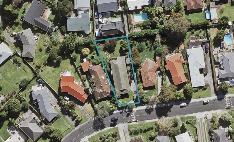 33 Alton Avenue, Hillcrest, Auckland - Carousel 1
