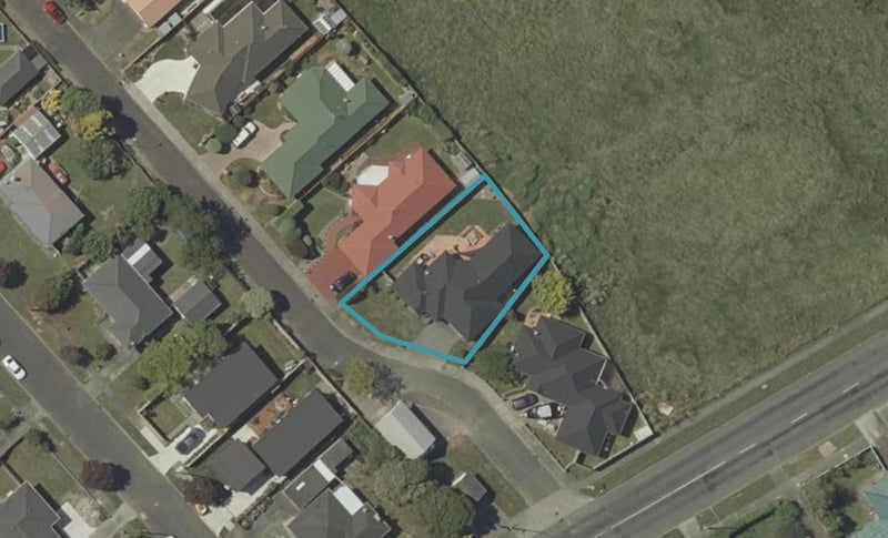 4 Henley Court, Highbury, Palmerston North - Carousel 1