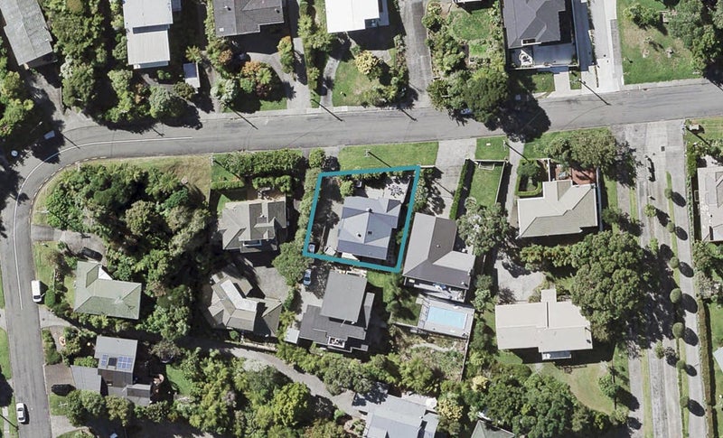 40 Parr Terrace, Castor Bay, Auckland - Carousel 1