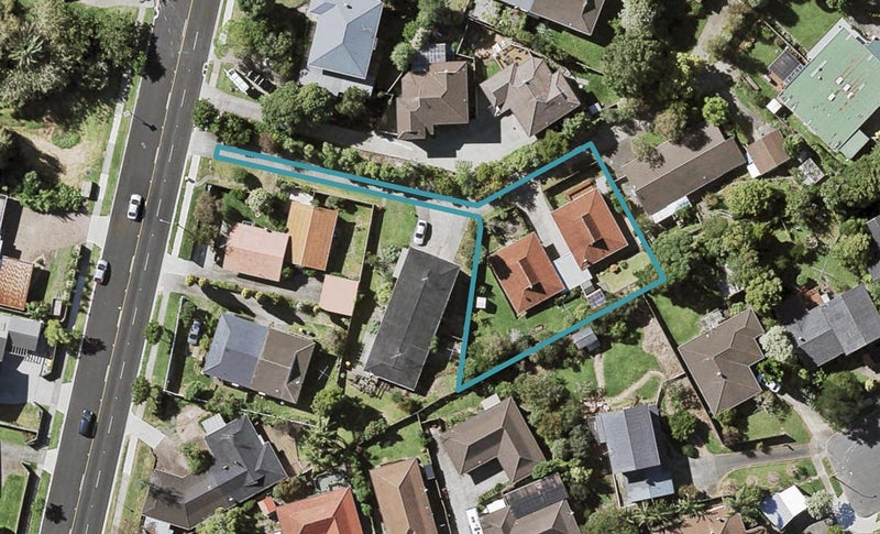 2/31 Glenmore Road, Sunnyhills, Auckland - Carousel 1