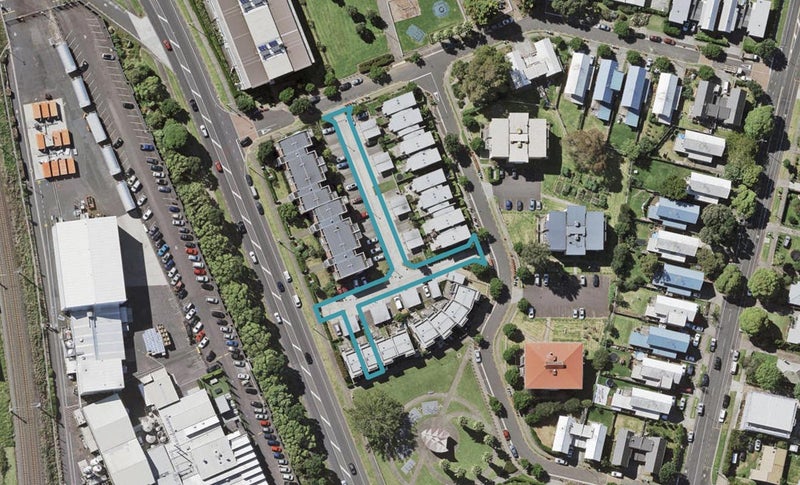 31 Tippett Street, Point England, Auckland - Carousel 1