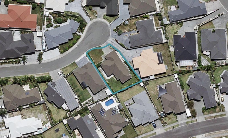 8 Lindis Place, Poraiti, Napier - Carousel 1