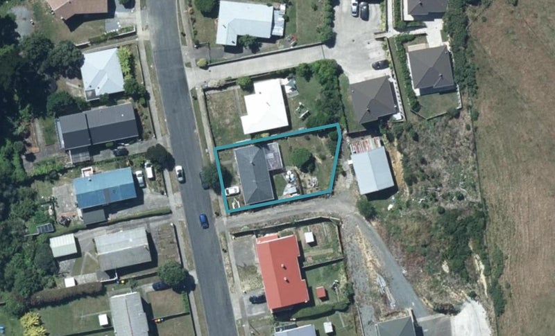 74 Waihora Crescent, Waitangirua, Porirua - Carousel 1