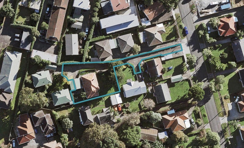 3/5 Hallam Street, Owairaka, Auckland - Carousel 1