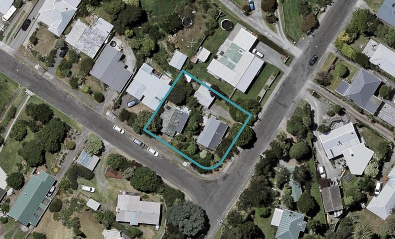 61 Kiwi Road, Raumati Beach, Paraparaumu - Carousel 1