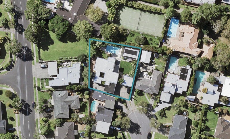8 Stansfield Place, Sunnyhills, Auckland - Carousel 1
