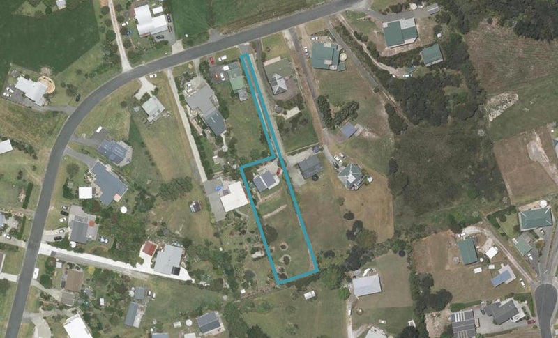 54 Cullen Street, Mangawhai Heads, Mangawhai - Carousel 1