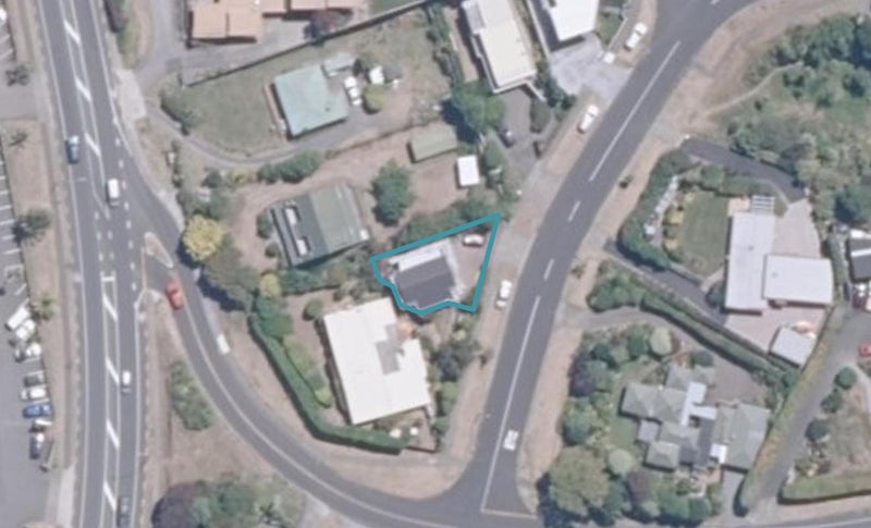 2A Harvey Street, Waipahihi, Taupo - Carousel 1