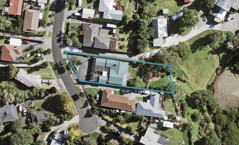 10 Lucas Place, Weymouth, Auckland - Carousel 1