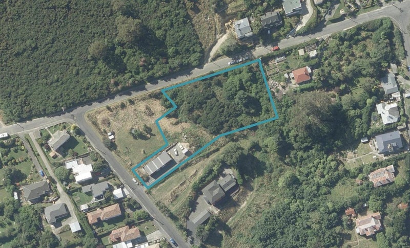18 Ascog Road, Ravensbourne, Dunedin - Carousel 1