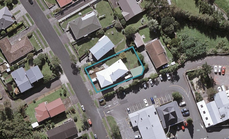51 Nevada Drive, Merrilands, New Plymouth - Carousel 1