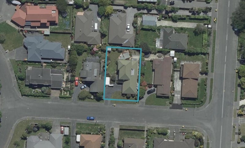 6 Regency Crescent, Redwood, Christchurch - Carousel 1