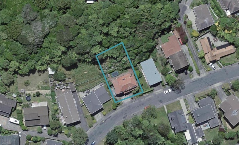13 Thatcher Crescent, Crofton Downs, Wellington - Carousel 1