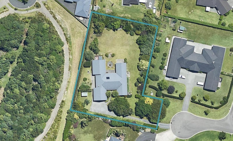 R/56 Bradley Avenue, Pyes Pa, Tauranga - Carousel 1