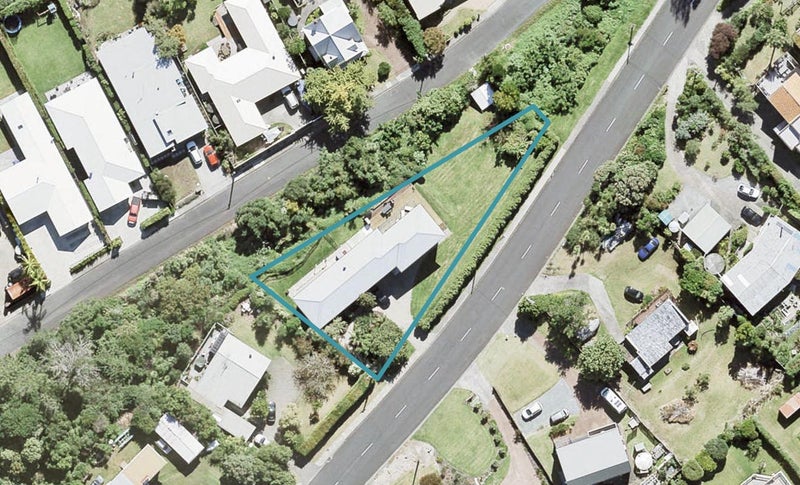 20 Beach Road, Manly, Whangaparaoa - Carousel 1