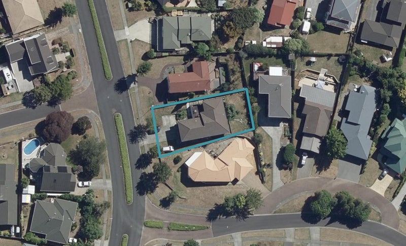 249 Grandview Road, Western Heights, Hamilton - Carousel 1