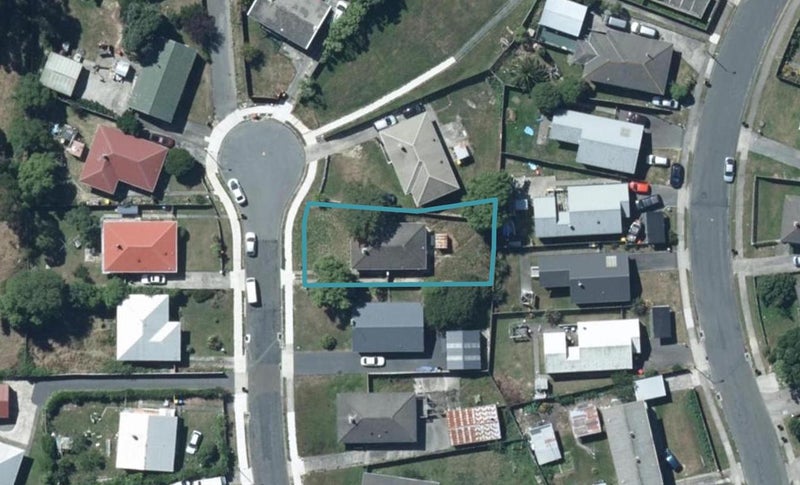 10 Pukaki Grove, Waitangirua, Porirua - Carousel 1