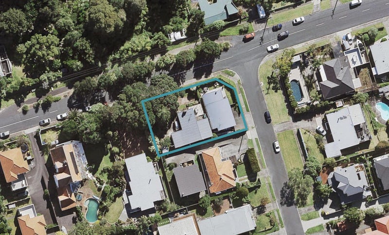 2/3 Moore Street, Hillcrest, Auckland - Carousel 1