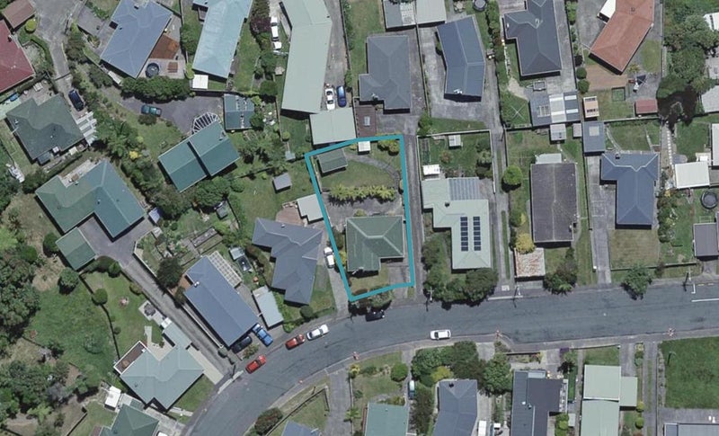 15 Cara Crescent, Paparangi, Wellington - Carousel 1