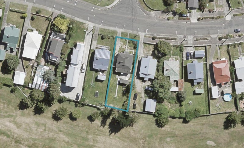 38 Elizabeth Street, Moera, Lower Hutt - Carousel 1