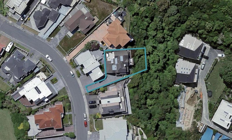 9A Treasure Grove, Hataitai, Wellington - Carousel 1