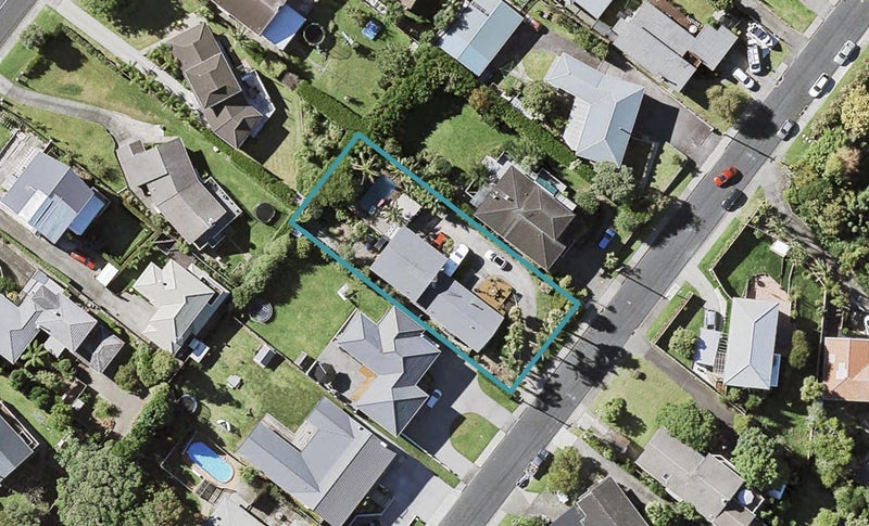 37 Alexander Street, Cockle Bay, Auckland - Carousel 1