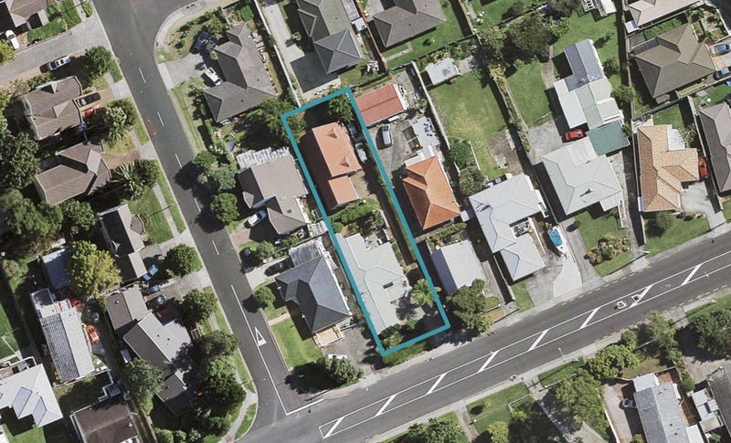 2/40 Orams Road, Hillpark, Auckland - Carousel 1