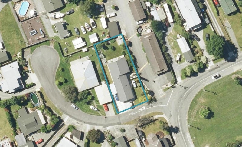 1 Mara Place, Waikawa, Picton - Carousel 1