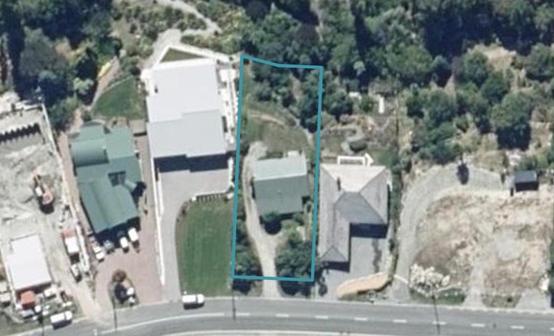 697 Peninsula Road, Kelvin Heights, Queenstown - Carousel 1