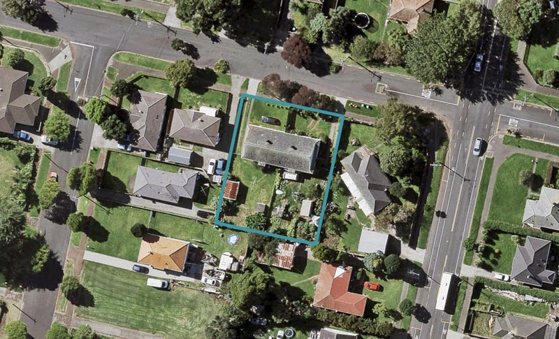 31 Anderson Avenue, Point England, Auckland - Carousel 1