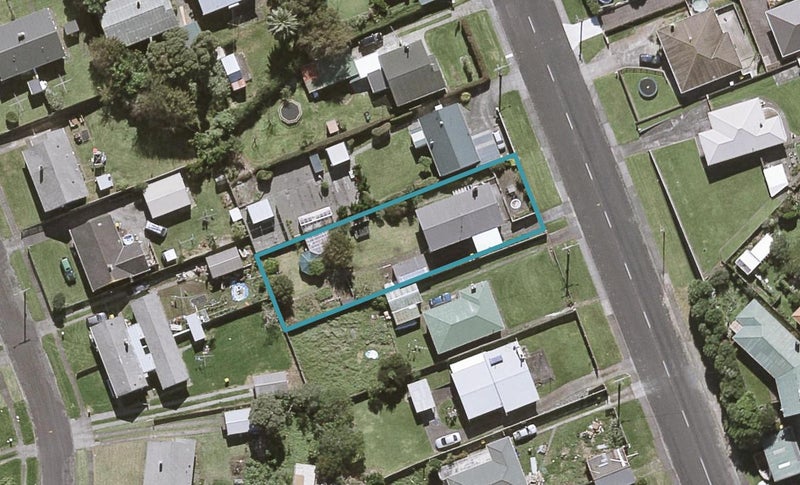 11 Paritutu Road, Spotswood, New Plymouth - Carousel 1