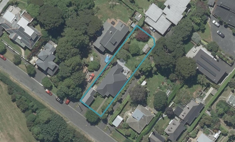 128 Cannington Road, Maori Hill, Dunedin - Carousel 1