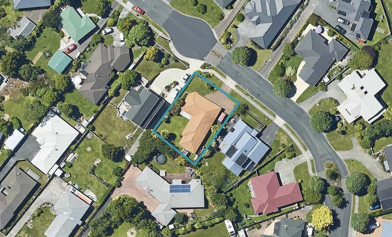 14 Hayward Rise, Owhata, Rotorua - Carousel 1