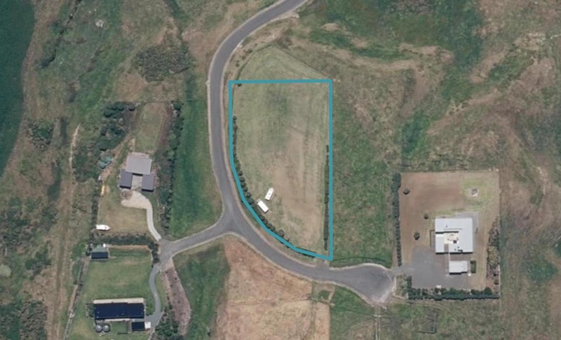 33 Avon Drive, Māhia - Carousel 1