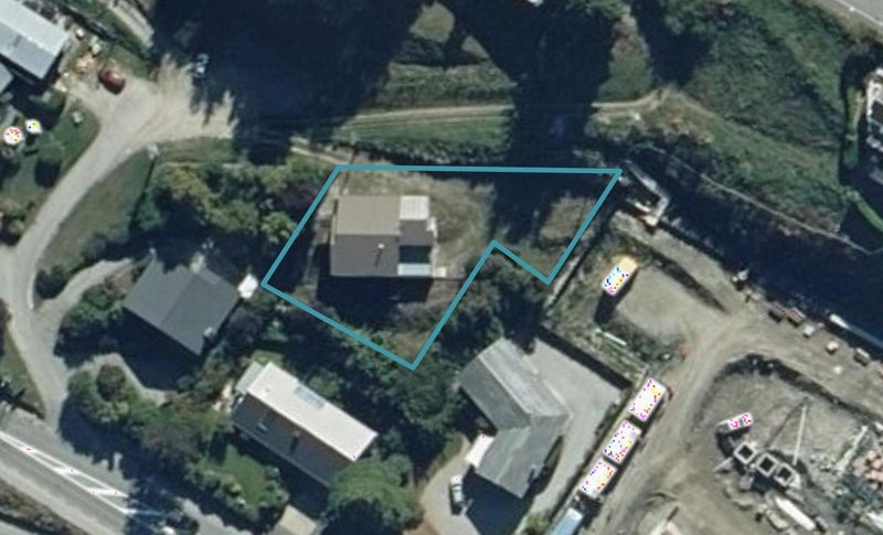 9 Tramore Street, Wānaka - Carousel 1