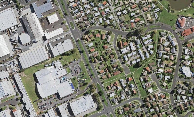 2/20 Druces Road, Wiri, Auckland - Carousel 1